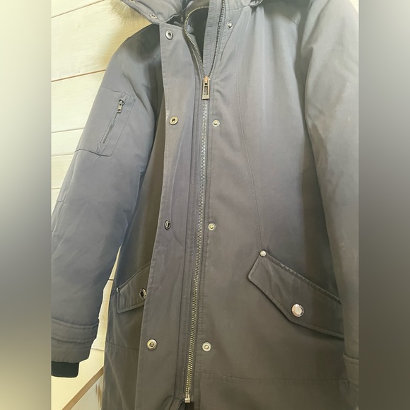 Moose Knuckles Jacket with Fur Trimmed Hood - Classic Style - Picture 3 of 9